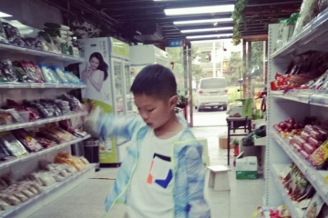 有爱的陪伴，成长路上不孤单